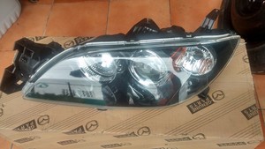 FARO MAZDA 3 04-09